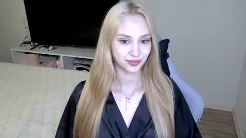 LaylaPretty001 online show from June 26, 4:39 am