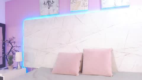 Snapshot of laylataylor_ chatting on April 10, 2:55 pm Layla Taylor online show from April 10, 2:55 pm