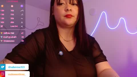 Snapshot of layna_cold chatting on July 28, 6:20 pm Vannessa online show from July 28, 6:20 pm