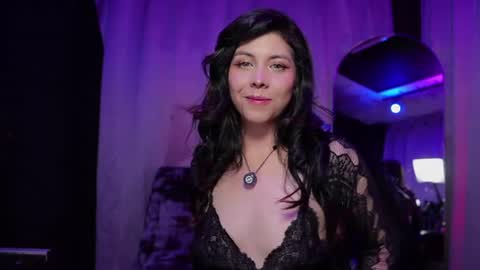 Snapshot of layra_rose chatting on July 16, 10:27 pm Layra online show from July 16, 10:27 pm
