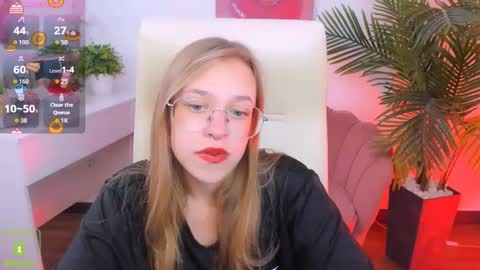 layriantavee online show from September 11, 6:13 am