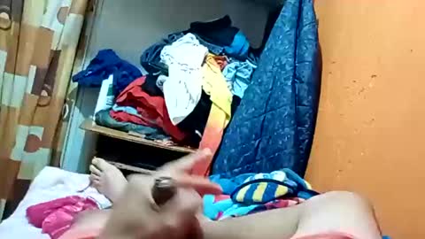 Snapshot of lazyebone chatting on October 9, 5:05 am lazyebone online show from October 9, 5:05 am