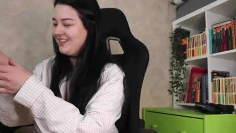 Lisa online show from March 4, 4:40 am