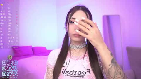 Lia Moon online show from February 9, 8:02 pm