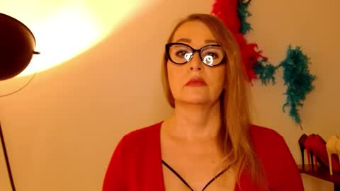 Snapshot of leadesire chatting on February 18, 11:11 am LEA online show from February 18, 11:11 am