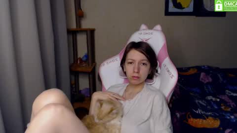 Leah  Gotty online show from December 2, 2:19 pm