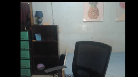 leah_fucker online show from October 5, 9:45 pm