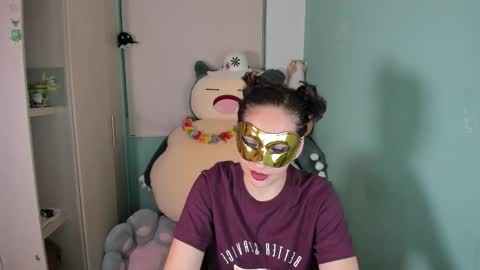 Snapshot of leah_sm chatting on February 28, 1:06 am Laura online show from February 28, 1:06 am