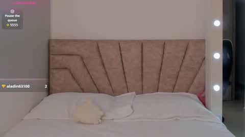 leahaltomm online show from November 11, 9:37 pm