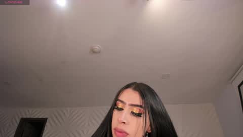 leahlombardi_ online show from April 5, 11:13 pm