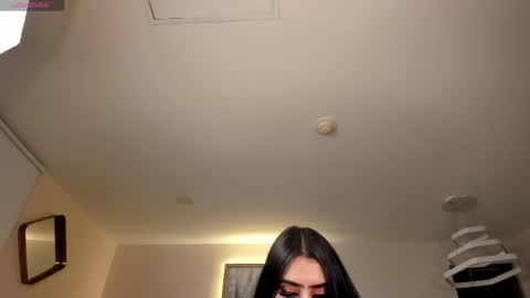 leahlombardi_ online show from April 12, 3:22 am