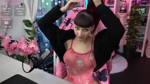 Snapshot of leahobscure chatting on January 26, 7:21 am Leah online show from January 26, 7:21 am