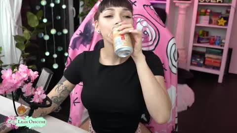 Snapshot of leahobscure chatting on October 9, 7:23 pm Leah online show from October 9, 7:23 pm