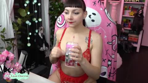 Snapshot of leahobscure chatting on October 30, 8:31 pm Leah online show from October 30, 8:31 pm