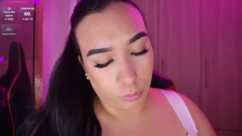 leah online show from November 18, 2:10 pm