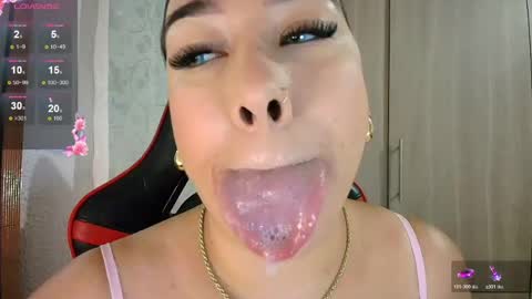 leah online show from June 7, 10:41 am