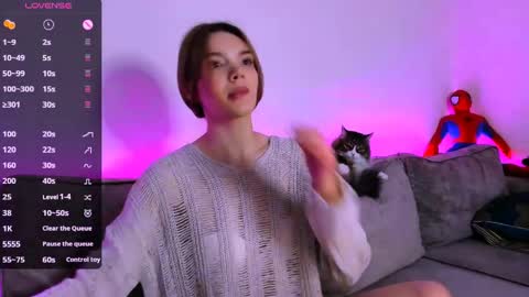 Leana online show from April 2, 5:10 pm