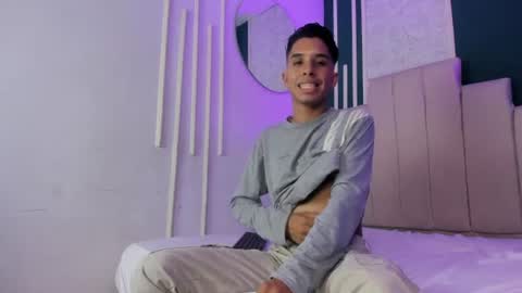 Snapshot of leanbboy chatting on July 10, 12:08 pm Lean online show from July 10, 12:08 pm