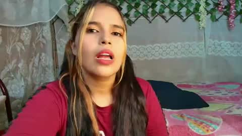 Snapshot of leandro49112 chatting on April 24, 4:53 pm leandro49112 online show from April 24, 4:53 pm