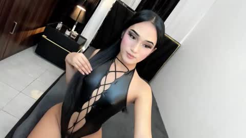 Snapshot of leannaloove chatting on September 20, 4:19 pm leannaloove online show from September 20, 4:19 pm