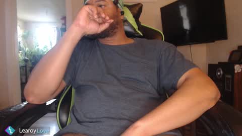 Learoy online show from February 2, 11:25 pm