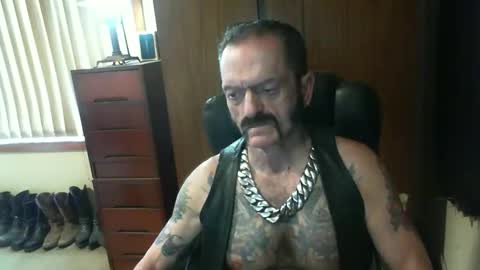 leathergreaser online show from December 18, 1:05 am