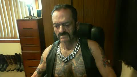 leathergreaser online show from December 20, 7:39 pm