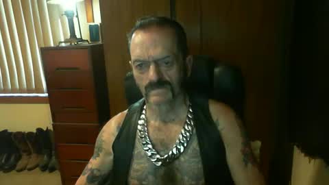 leathergreaser online show from December 23, 10:55 pm