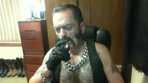 leathergreaser online show from December 25, 7:45 pm