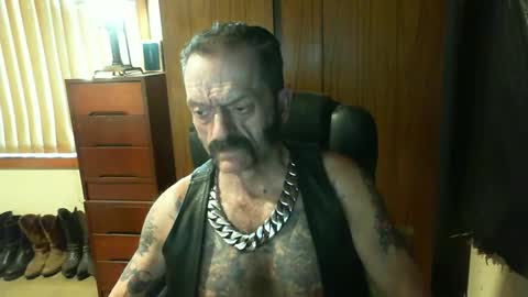 leathergreaser online show from December 26, 8:28 am
