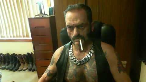 leathergreaser online show from January 1, 1:26 am