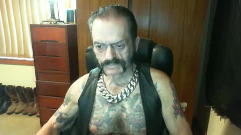 leathergreaser online show from January 31, 8:11 am