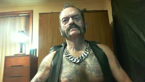 leathergreaser online show from January 31, 7:08 pm