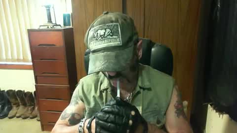 leathergreaser online show from February 22, 11:24 pm