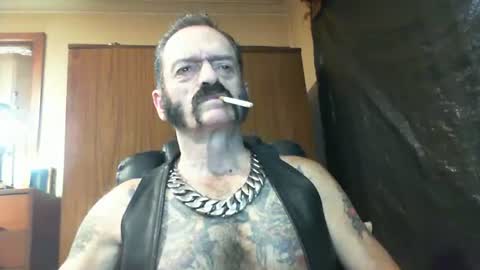 leathergreaser online show from February 25, 9:46 pm