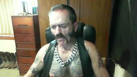 leathergreaser online show from March 1, 8:13 am