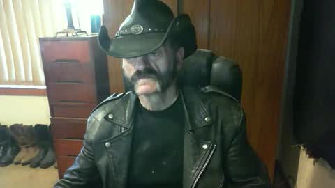 leathergreaser online show from September 13, 9:14 pm