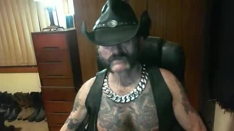 leathergreaser online show from September 16, 12:17 pm