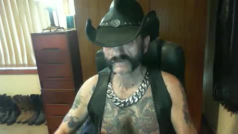 leathergreaser online show from September 19, 12:12 am