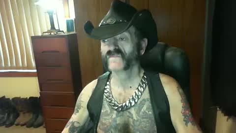 leathergreaser online show from September 27, 8:36 pm