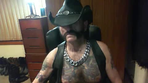 leathergreaser online show from October 10, 3:44 pm