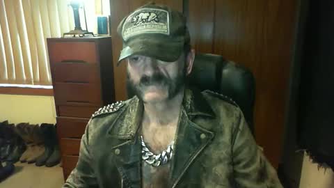 leathergreaser online show from November 19, 7:58 pm