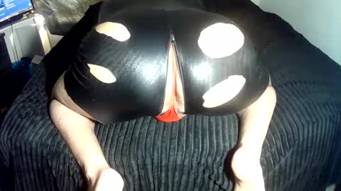 Snapshot of leatherman31 chatting on March 16, 9:41 pm leatherman31 online show from March 16, 9:41 pm