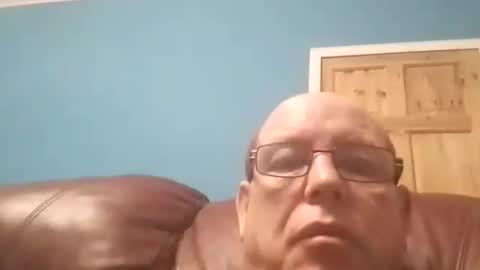 leatherpants68 online show from November 16, 9:31 pm