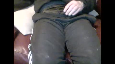 Snapshot of leatherpants68 chatting on March 23, 10:25 pm leatherpants68 online show from March 23, 10:25 pm