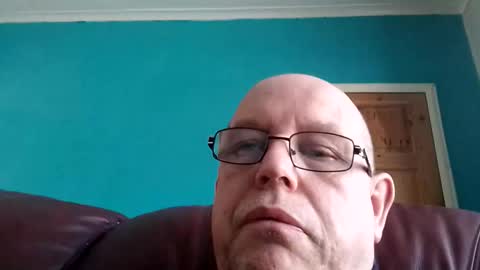 Snapshot of leatherpants68 chatting on April 19, 5:34 pm leatherpants68 online show from April 19, 5:34 pm