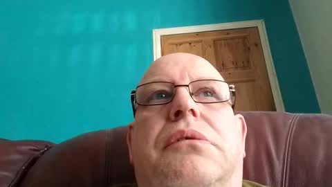 Snapshot of leatherpants68 chatting on April 29, 3:38 pm leatherpants68 online show from April 29, 3:38 pm