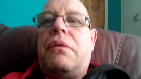 Snapshot of leatherpants68 chatting on April 30, 1:28 pm leatherpants68 online show from April 30, 1:28 pm