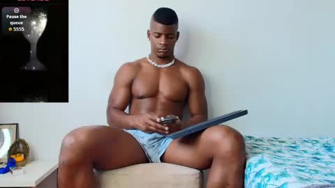 Snapshot of lebron_black_ chatting on May 9, 6:46 pm Lebron online show from May 9, 6:46 pm
