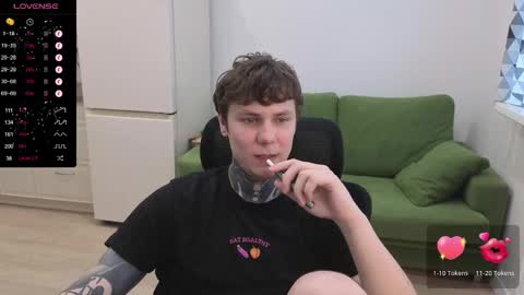 Snapshot of lechery_boy chatting on May 27, 3:31 pm Lechery boy online show from May 27, 3:31 pm